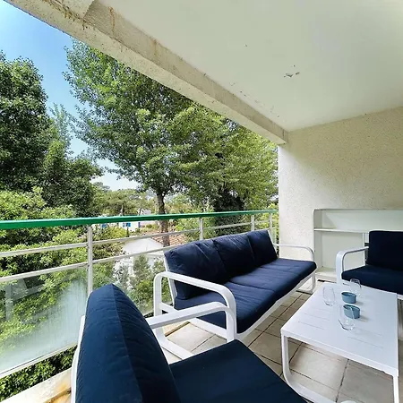 Apartment T2 Bis Avec Terrasse, Proche Parc Des Dryades Et - Les Pins - Fr-1-245-199